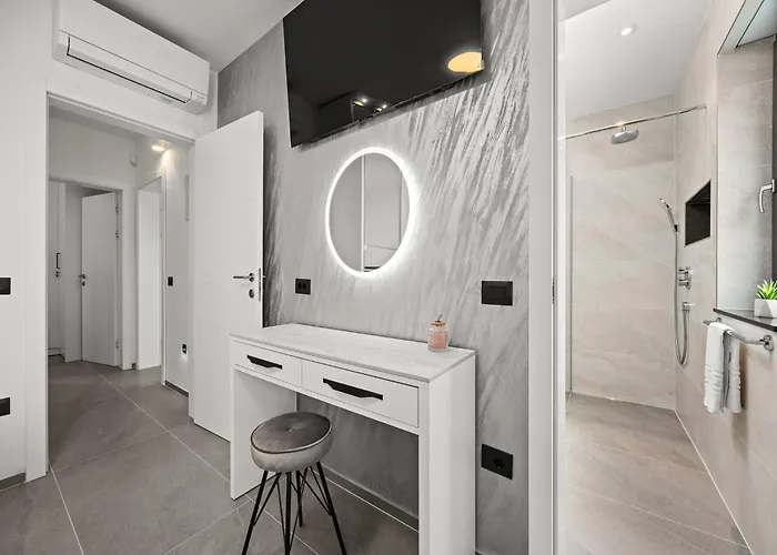 In Tinjan Near Hidrobaza