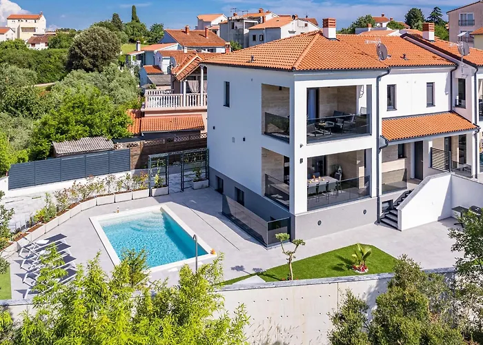 In Tinjan Near Hidrobaza